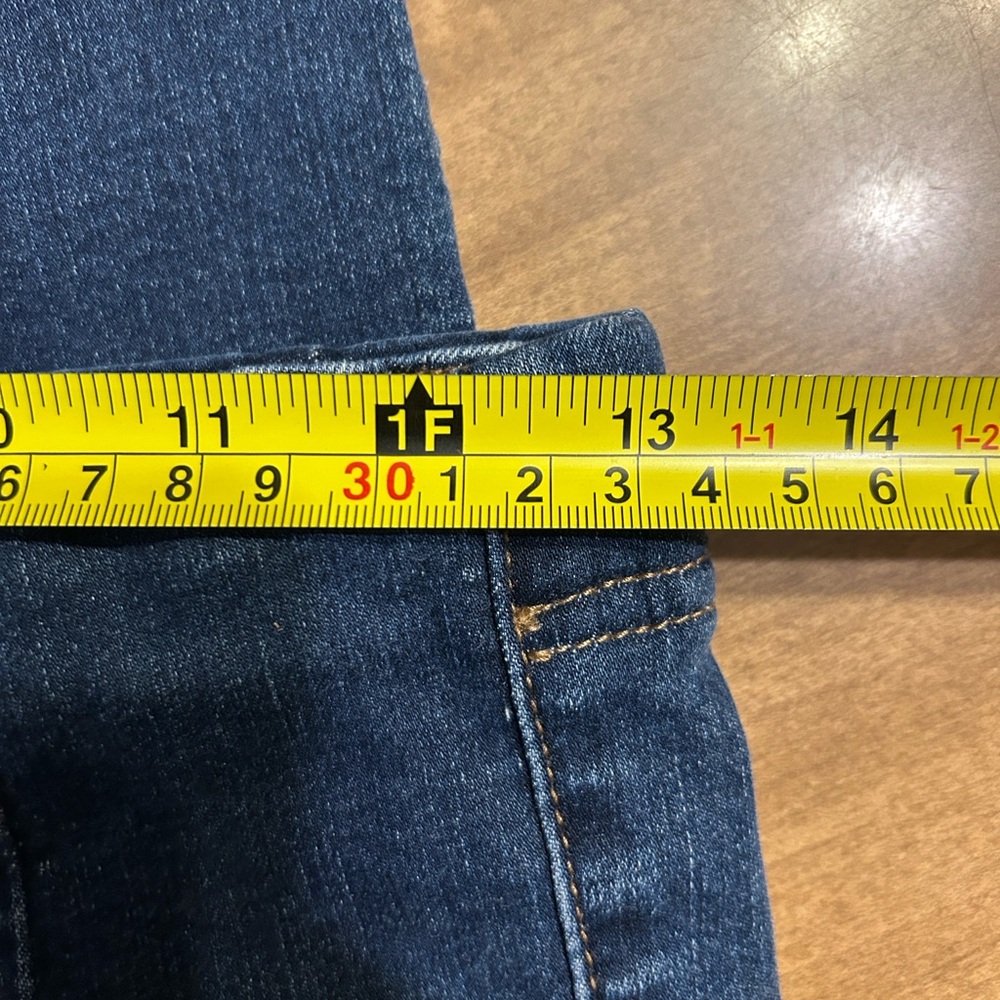 Free People High Rise Dark Wash Pull On Crop Flare Jeans 27
F - Picture 9 of 13